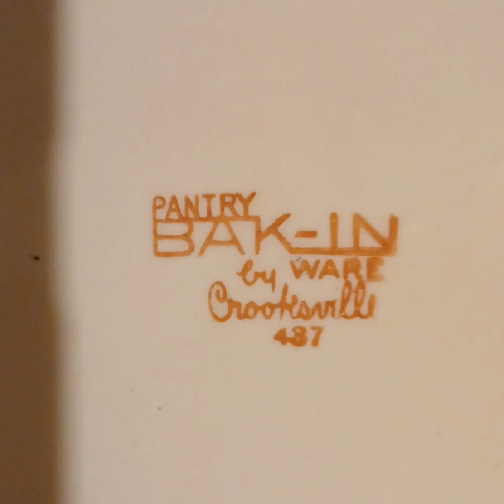 Vintage charming bakeware